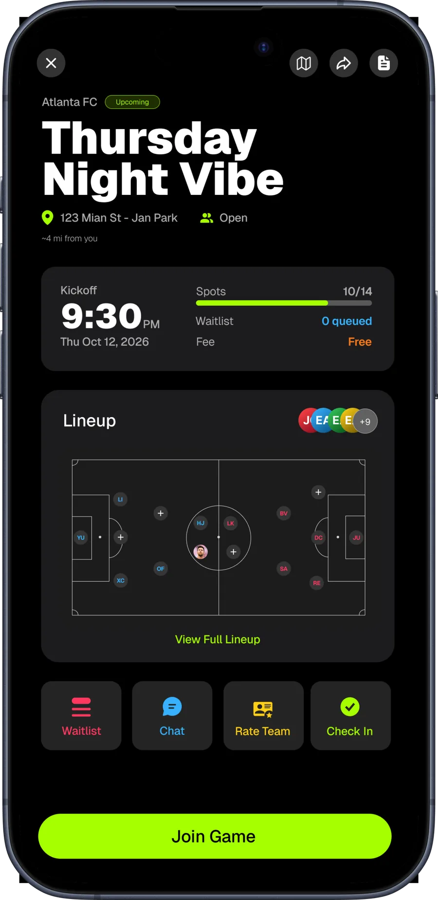 Game screen showing kickoff, spots left and the per-player fee